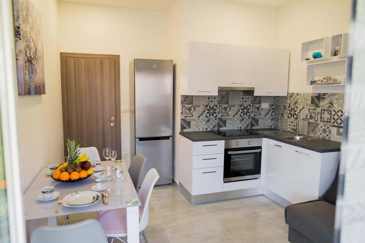 Lct Blue Lions Apartments Podstrana Kültér fotó